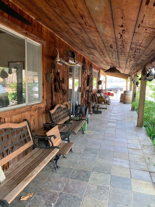 2871 Williams Rd in Oroville, CA - Building Photo