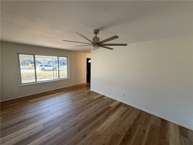 2854 N Loxley Ave in Fayetteville, AR - Foto de edificio - Building Photo