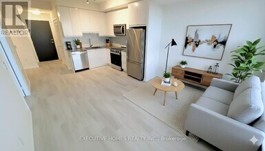 3270 Sheppard Ave E in Toronto, ON - Building Photo - Building Photo