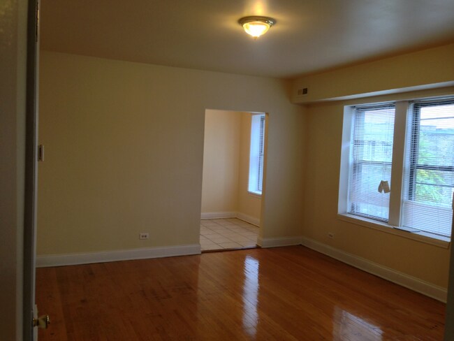 4850 W Adams St-Unit -101 in Chicago, IL - Building Photo - Building Photo