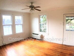 160 Chatsworth St in Baton Rouge, LA - Building Photo - Building Photo