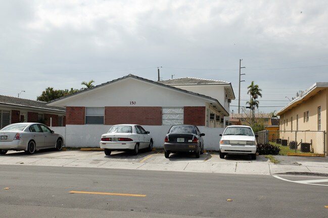150 W 6th St in Hialeah, FL - Foto de edificio - Building Photo
