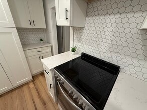 717 Asbury Ave, Unit 3rd Floor in Ocean City, NJ - Building Photo - Building Photo