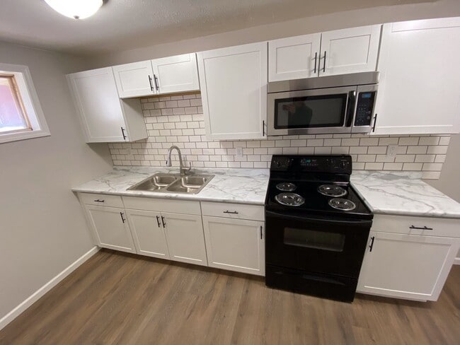 property at 1022-1024 Holloway St