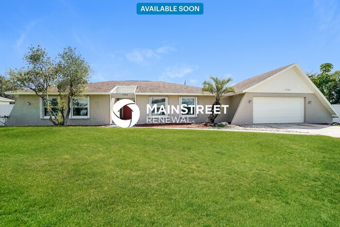 1725 SW 2nd Pl in Cape Coral, FL - Building Photo