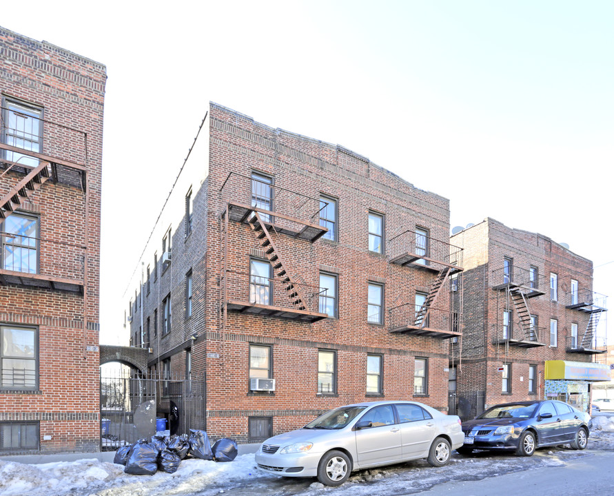 10006-10018 37th Ave in Corona, NY - Building Photo