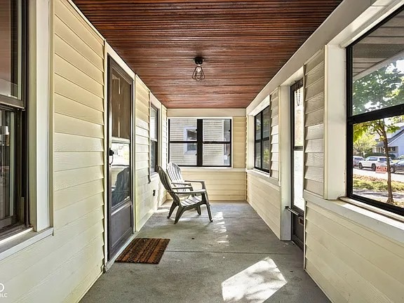 4643 Rookwood Ave in Indianapolis, IN - Foto de edificio - Building Photo