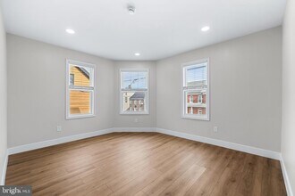 320 W King St, Unit 3 in East Berlin, PA - Building Photo - Building Photo