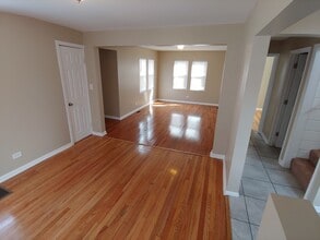 12706 S Throop St in Calumet Park, IL - Building Photo - Building Photo