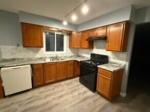 18329 West St, Unit Unit 2R in Lansing, IL - Building Photo - Building Photo