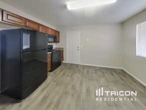 1626 W Pepper Pl in Mesa, AZ - Building Photo - Building Photo
