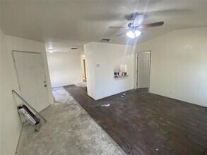 9647 Bratton Dr in San Antonio, TX - Building Photo - Building Photo