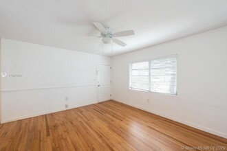 7620 SW 55th Ave-Unit -A in Miami, FL - Foto de edificio - Building Photo
