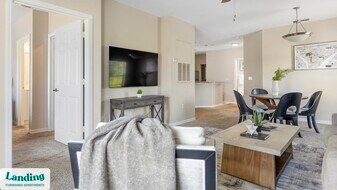 3695 Island Club Dr in North Port, FL - Building Photo