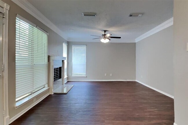 2916 Tower Bridge Ct in Pearland, TX - Building Photo - Building Photo