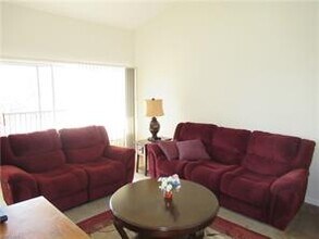 7975 Preserve Cir-Unit -1035 in Naples, FL - Building Photo - Building Photo