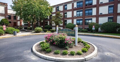 54 Haverhill St in Brockton, MA - Building Photo - Building Photo