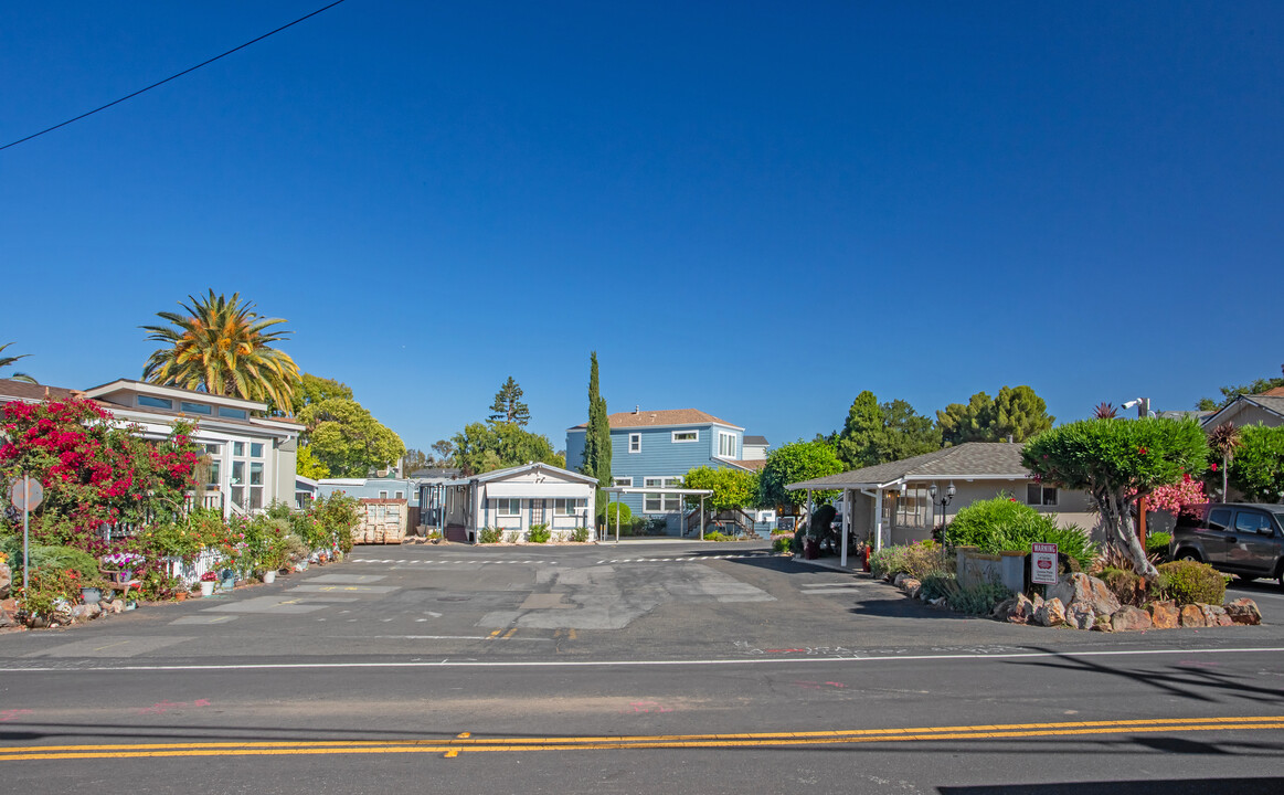 Bonny View Mobile Home Park in Los Gatos, CA - Building Photo