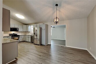 107 Hartley Woods Dr in Kennesaw, GA - Building Photo - Building Photo