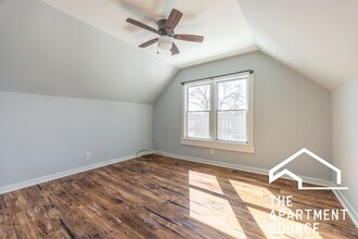 5128 W Henderson St, Unit 3 in Chicago, IL - Foto de edificio - Building Photo