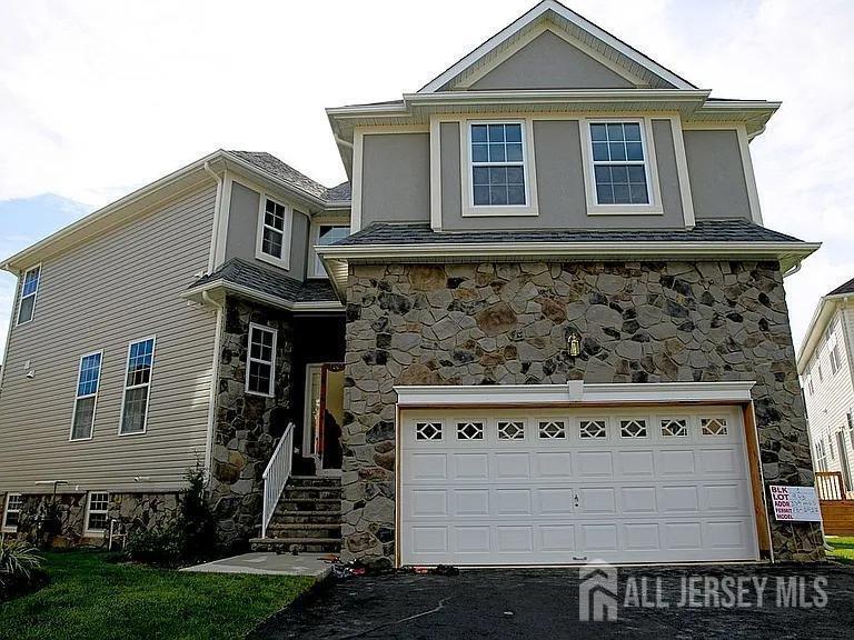 339 Morning Glory Dr in Monroe Township, NJ - Building Photo
