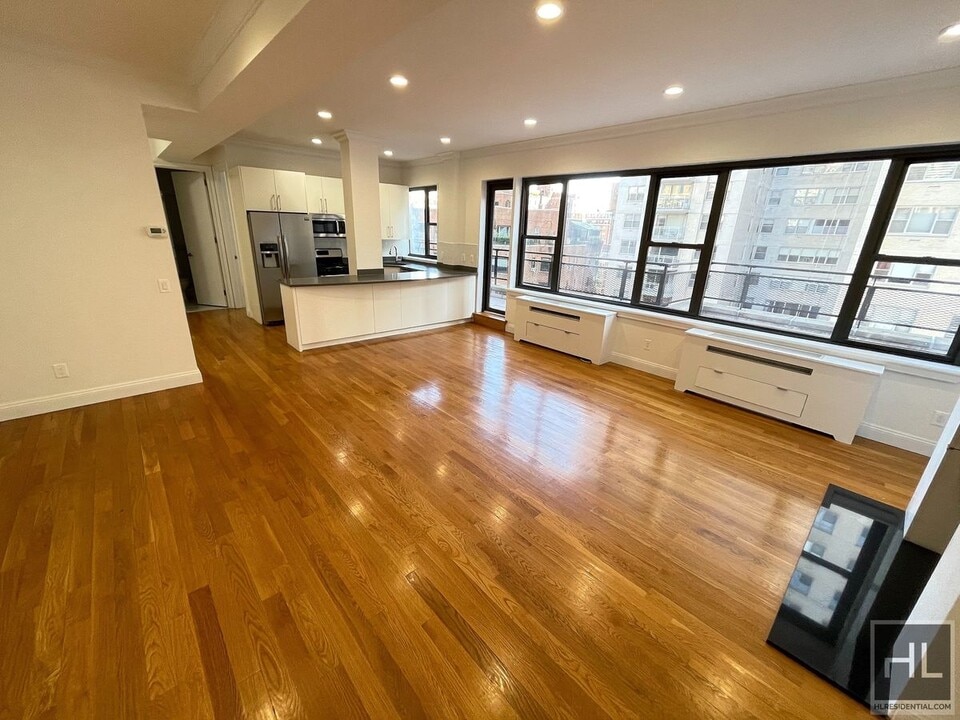 EAST 56 STREET, Unit 14EF in New York, NY - Building Photo