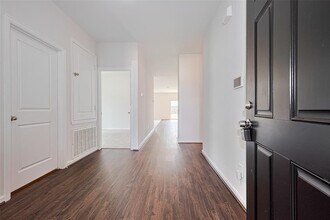 1025 Banyon Tree Ln in Pattison, TX - Building Photo - Building Photo