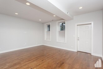 2014 N Wolcott Ave in Chicago, IL - Building Photo - Building Photo