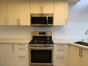 126 Cityview Dr in Daly City, CA - Building Photo - Building Photo