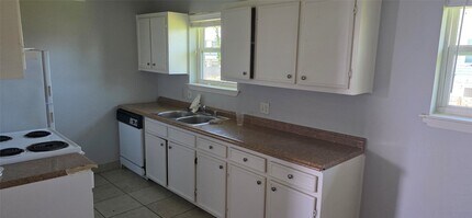 3202 Yale St in Houston, TX - Building Photo - Building Photo