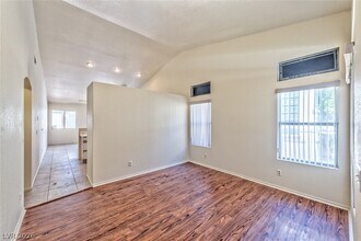 1854 Vista Del Oso Way in North Las Vegas, NV - Building Photo - Building Photo