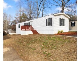 204 Fleetwood Dr in Fayetteville, GA - Building Photo