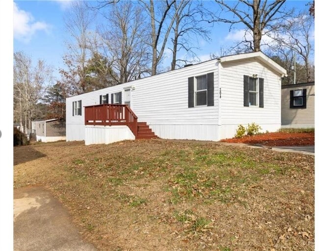 property at 204 Fleetwood Dr