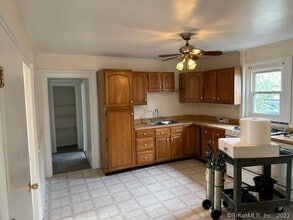 10 West St in New Milford, CT - Building Photo - Building Photo
