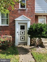 6651 Claridge St in Philadelphia, PA - Building Photo