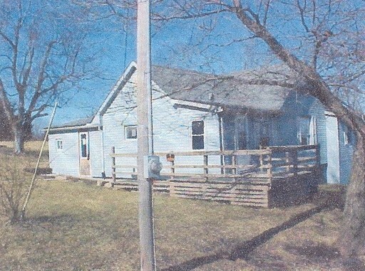 301 2nd Ave in Laredo, MO - Building Photo