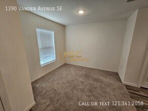 1390 Vander Ave SE in Palm Bay, FL - Building Photo - Building Photo