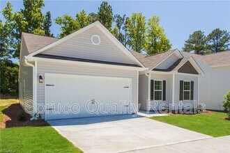 3995 Meredith Woods Ln in Winston-Salem, NC - Foto de edificio - Building Photo