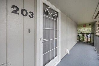 746 Eagle Creek Dr in Naples, FL - Foto de edificio - Building Photo