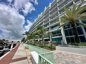 2950 NE 188th St in Aventura, FL - Building Photo - Building Photo
