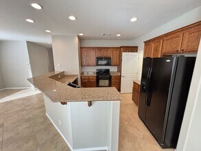 1553 Blue Sierra Ct in Henderson, NV - Foto de edificio - Building Photo