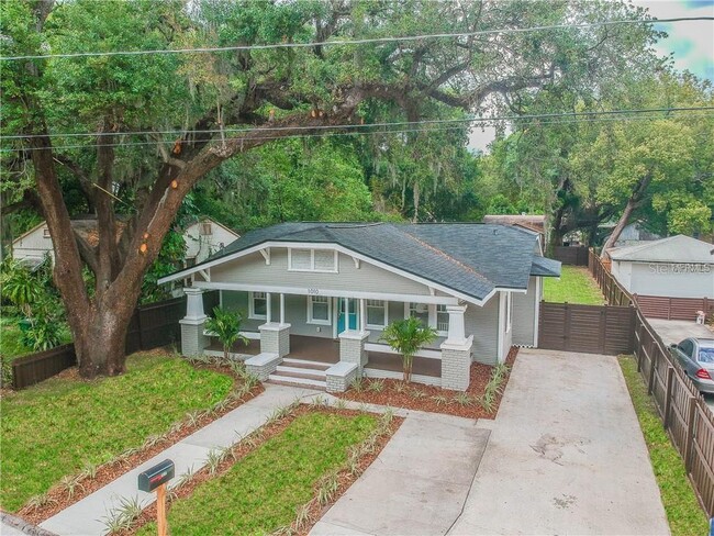 1010 E North Bay St in Tampa, FL - Foto de edificio - Building Photo