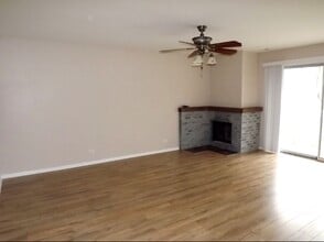 185 Hemingway Ct in Vernon Hills, IL - Building Photo - Building Photo