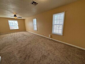 2330 W Randolph Ave in Enid, OK - Building Photo - Building Photo