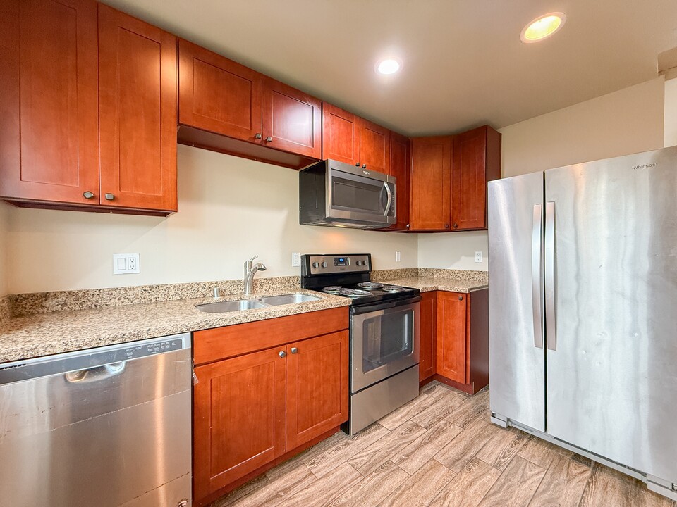 1808 Harrington Ave NE in Renton, WA - Building Photo