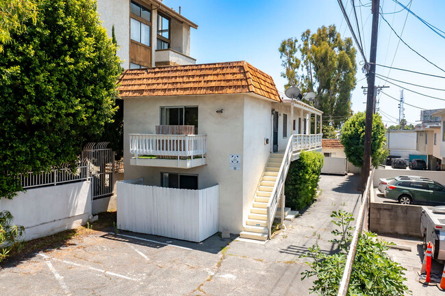 11408 Ohio Ave in Los Angeles, CA - Building Photo - Building Photo