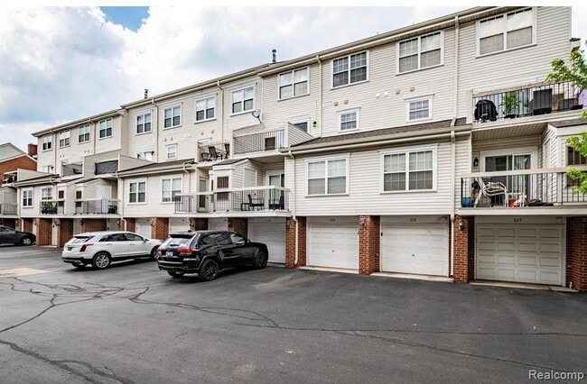 129 W Kenilworth Ave in Royal Oak, MI - Building Photo - Building Photo