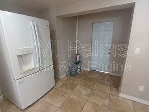 2406 S 69th St in Tampa, FL - Building Photo - Building Photo