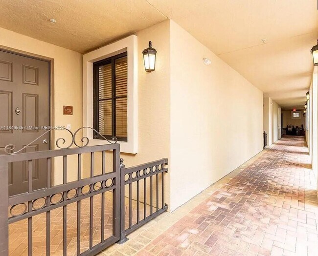 2925 NW 126th Ave in Sunrise, FL - Building Photo - Building Photo