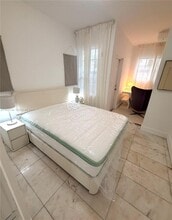 801 8th St in Miami Beach, FL - Building Photo - Building Photo